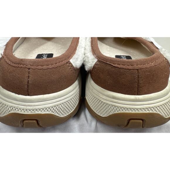 Easy Spirit Women's Terrave 2  Mule Clogs, Size 8 Wide - Picture 8 of 9